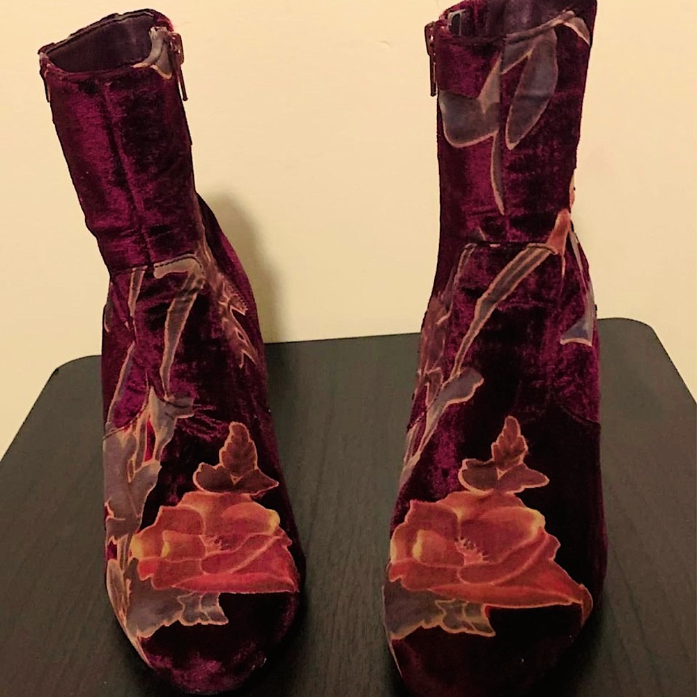 Steve Madden Elissa Velveteen Platform Boots
